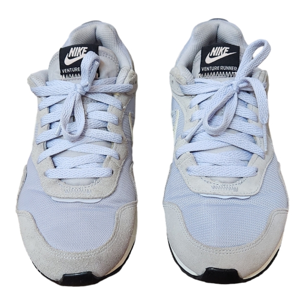 Nike Women's Venture Runner Sneaker, Size 9 Light Blue Gray Cream White